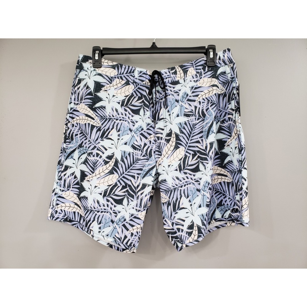 NEW SZ 36 TravisMathew Continental King Floral Board Shorts Golf Swim tropical